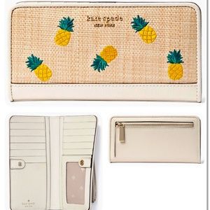 Kate Spade NWT Darcy Pineapple large woven bifold wallet